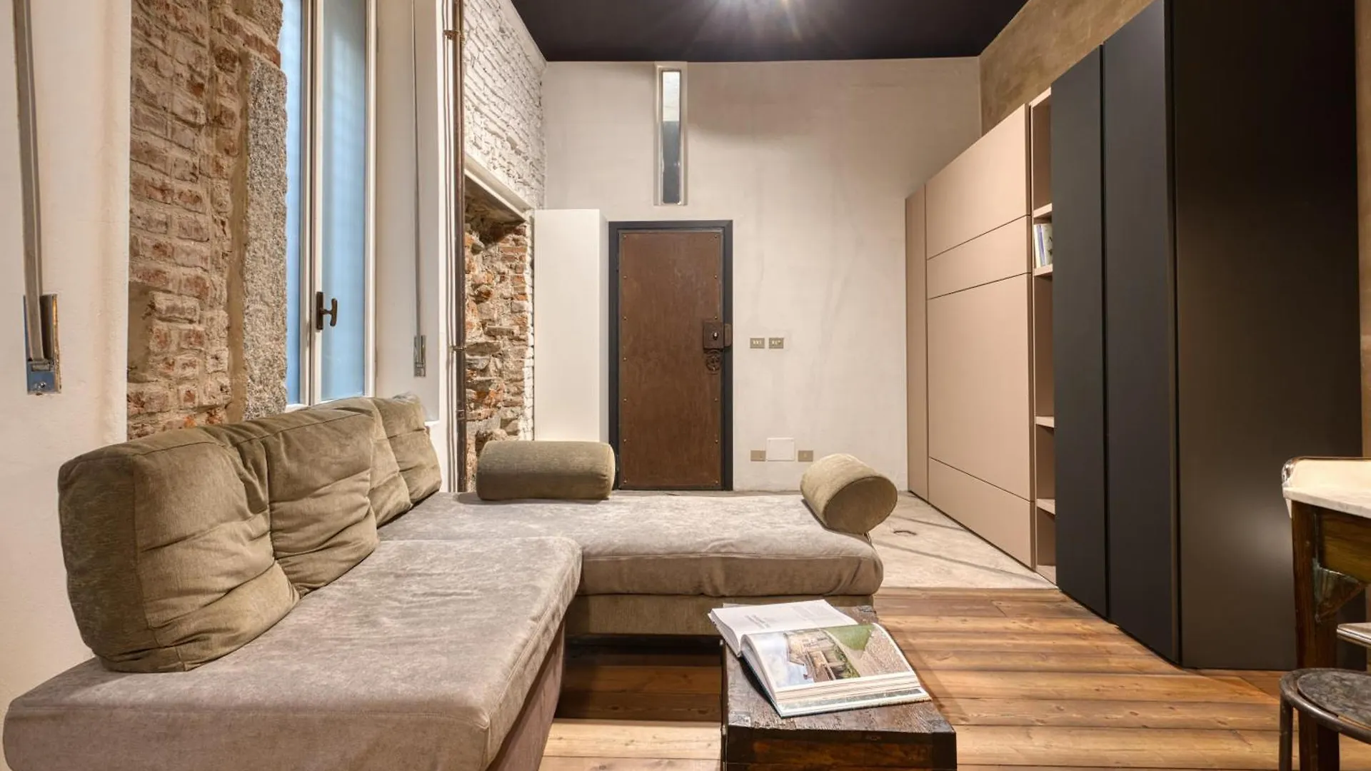 Brerart Maison Milán Itálie
